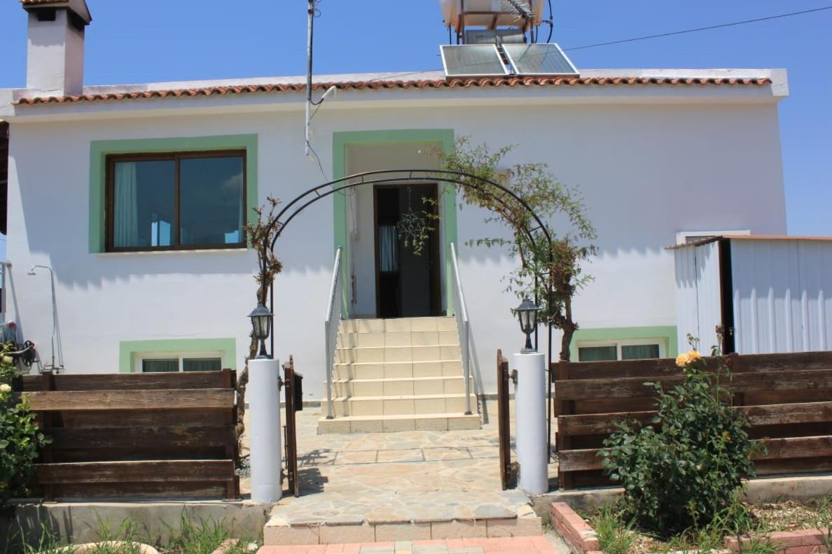 فيلا Yiannos House Evrykhou المظهر الخارجي الصورة